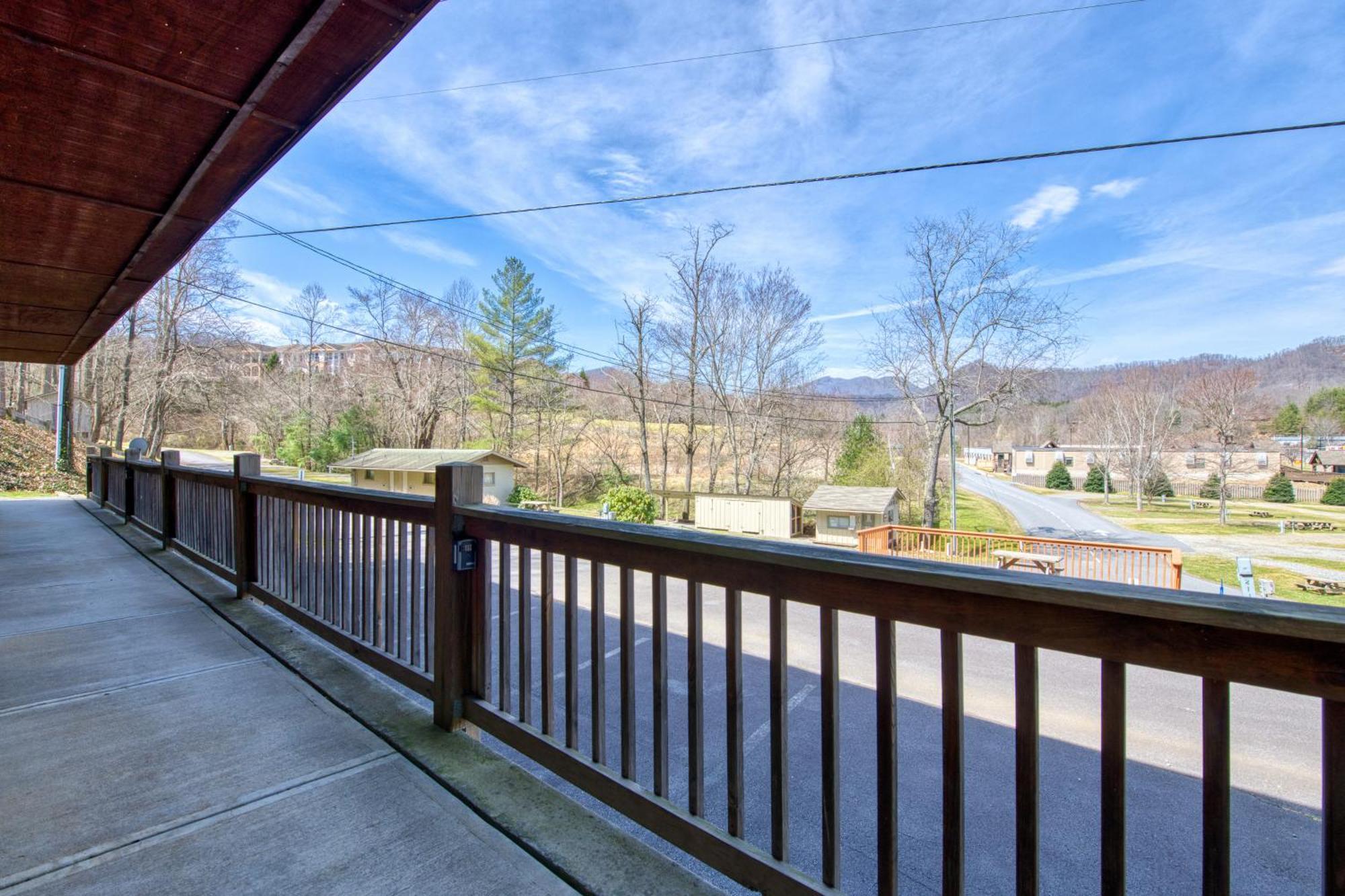 Campground Apts Lake Junaluska Room photo