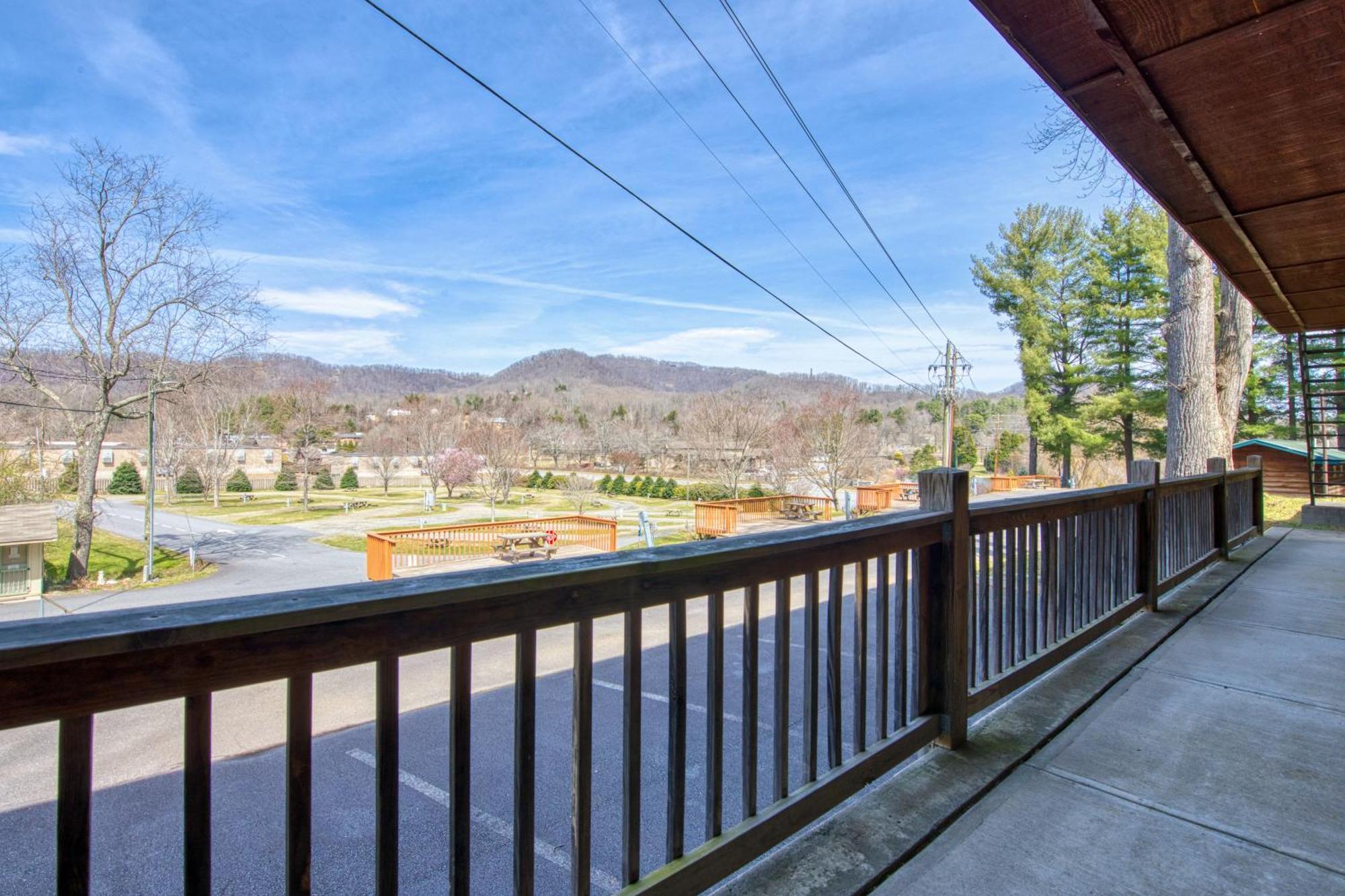 Campground Apts Lake Junaluska Room photo