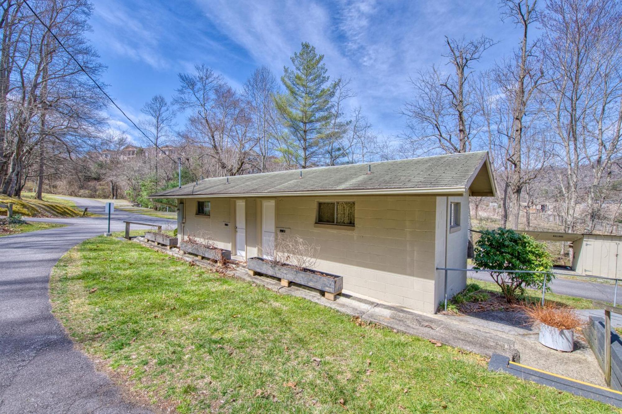 Campground Apts Lake Junaluska Room photo
